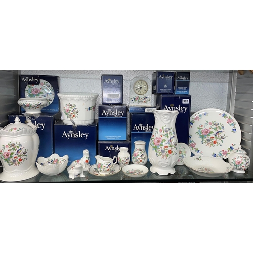 302 - MAINLY BOXED SELECTION OF AYNSLEY BONE CHINA PEMBROKE PATTERN PLATES, VASES, QUARTZ CLOCK, JAR AND C... 