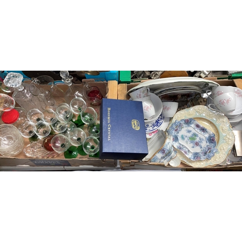 326 - TWO CARTONS OF MISCELLANEOUS GLASSWARE AND CERAMICS