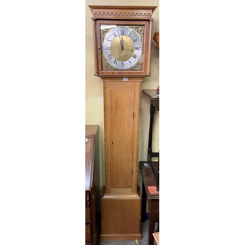 42 - SMALL COTTAGE STYLE LONG CASE CLOCK IN A CONTEMPORARY OAK CROSSBANDED CASE WITH SQUARE DIAL SIGNED W... 