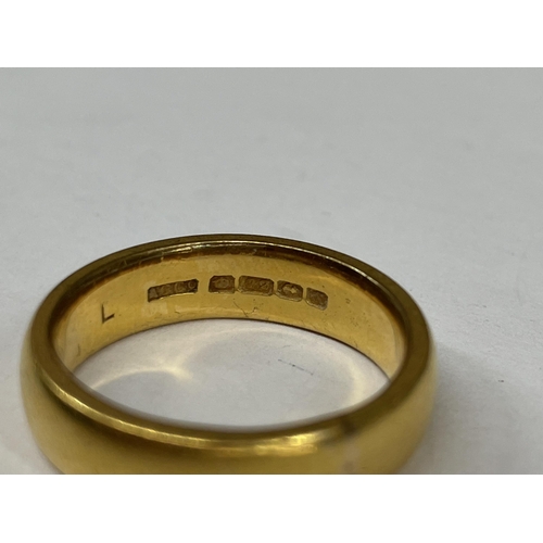 523 - 22CT GOLD HEAVY WEDDING BAND SIZE N - 9.6G APPROX