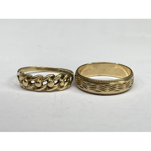 543 - 9CT GOLD WEDDING BAND AND A 9CT GOLD KEEPER TYPE BAND SIZE M AND N - 3.9G APPROX OVERALL