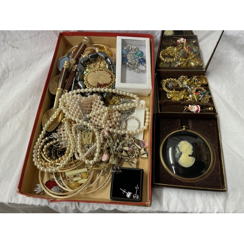 535 - TRAY OF VARIOUS COSTUME JEWELLERY, BANGLES, EARRINGS