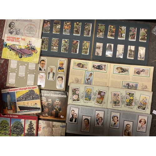 576 - CIGARETTE CARD ALBUM AND BROOKE BOND PICTURE CARD ALBUMS