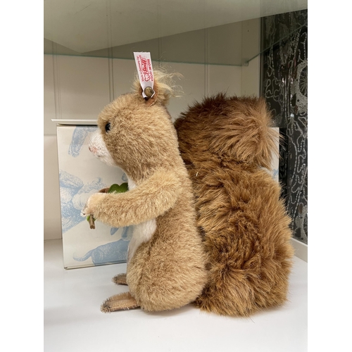 287 - STEIFF 038761 LIMITED EDITION KECKI MUSICAL TAIL MOVING SQUIRREL WITH BOX AND CERTIFICATE