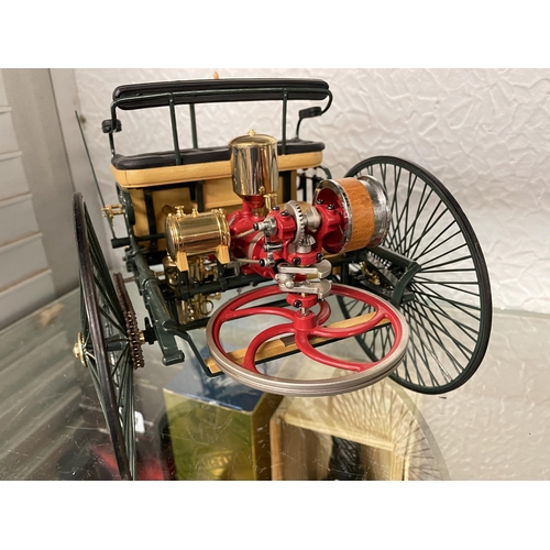 323 - FRANKLIN MINT 1 :8 SCALE 1886 BENZ STEAM TRICYCLE