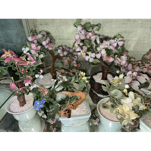 336 - SHELF OF CHINESE SEMI PRECIOUS STONE BONSAI