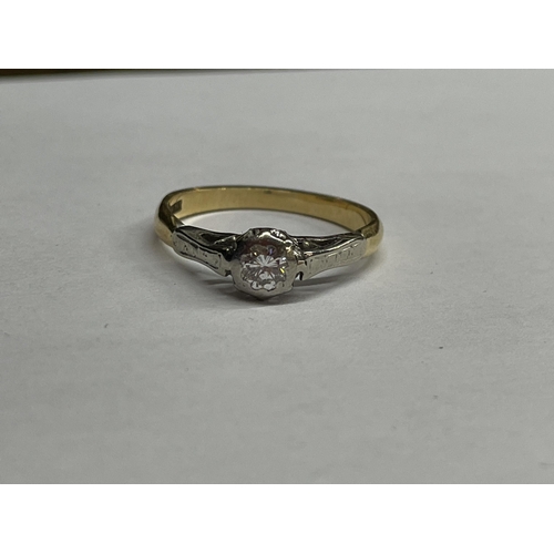 477 - 18CT GOLD PLAT AND DIAMOND SOLITAIRE RING SIZE M 5G APPROX