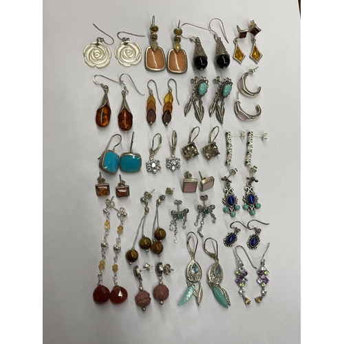 493 - BAG OF SILVER AND WHITE METAL SEMI PRECIOUS STONE SET AMBER AND FILLIGREE EARRINGS