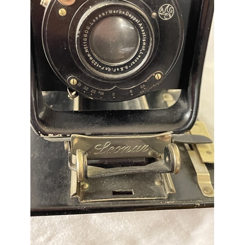 542 - LEONAR 9X12 FOLDING PLATE CAMERA HAMBURG GERMANY CIRCA 1910