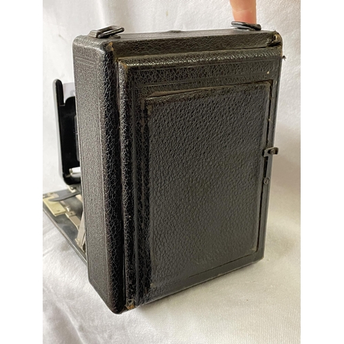 542 - LEONAR 9X12 FOLDING PLATE CAMERA HAMBURG GERMANY CIRCA 1910