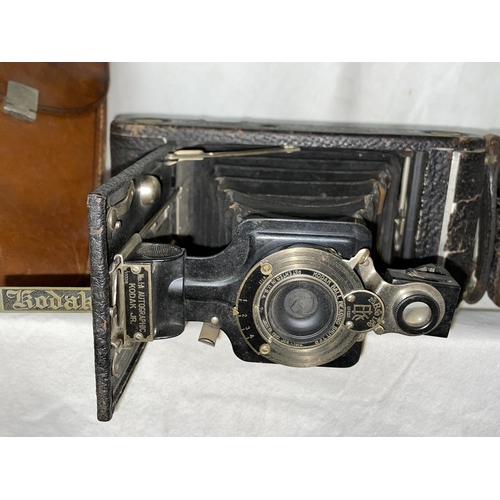 546 - TWO KODAK AUTOGRAPH JUNIOR CAMERAS NUMBER 1 USA WITH CASE AND NUMBER 1A USA NO CASE CIRCA 1914-1927