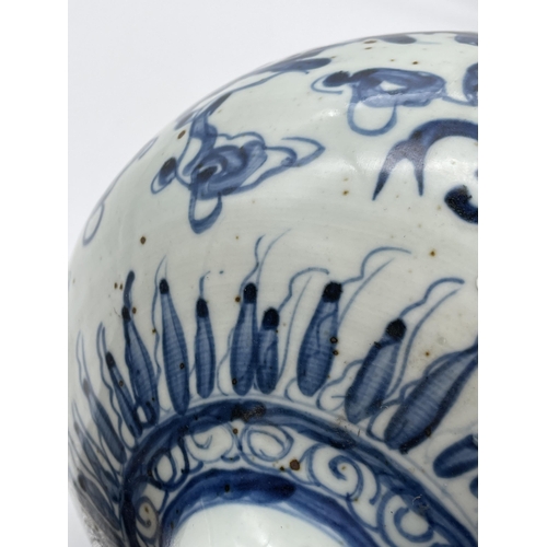 613 - CHINESE MEIPING VASE DECORATED WITH DRAGONS IN UNDER GLAZE BLUE 35CM TALL