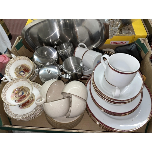 616 - CARTON CONTAINING A BONE CHINA TEA SERVICE AND OTHER TABLE WARES AND A NEW HALL TEA/COFFEE SERVICE