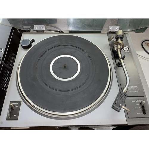 621 - PIONEER BELT DRIVE STEREO TURNTABLE PL112D