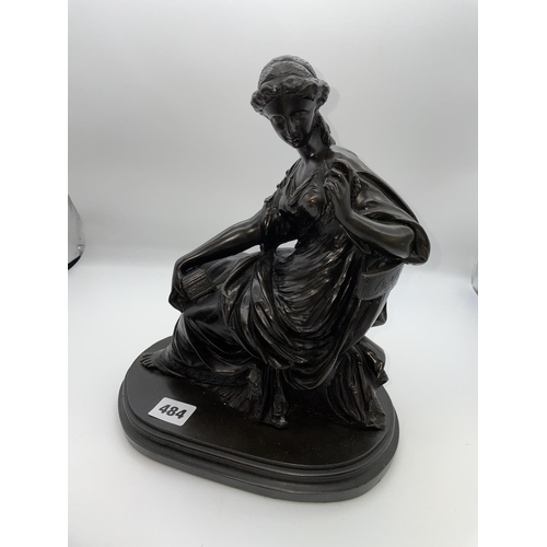 484 - RESIN BRONZED EFFECT ROMAN FEMALE