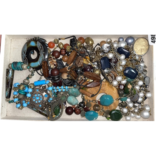 498 - TUB OF BEAD NECKLACES, COSTUME JEWELLERY, BROOCH, ETC