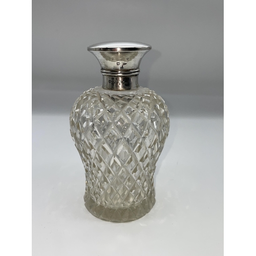 512 - SILVER TOPPED LOZENGE HOBNAIL BALUSTER SCENT BOTTLE