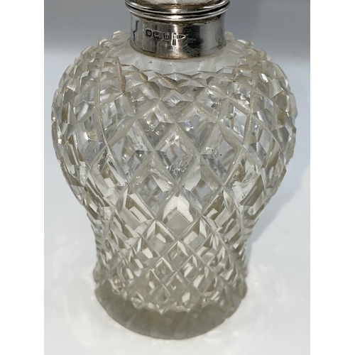 512 - SILVER TOPPED LOZENGE HOBNAIL BALUSTER SCENT BOTTLE