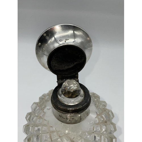 512 - SILVER TOPPED LOZENGE HOBNAIL BALUSTER SCENT BOTTLE