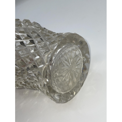 512 - SILVER TOPPED LOZENGE HOBNAIL BALUSTER SCENT BOTTLE