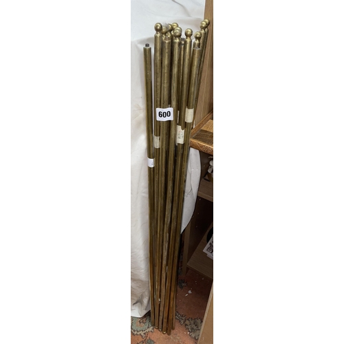 600 - SET OF 15 BRASS STAIR RODS WITH ACCOMPANYING GRIPPERS