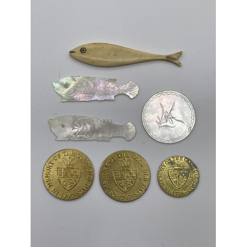 582 - BAG - MOTHER OF PEARL GAMING TOKENS AND REPLICA GUINEA COINS