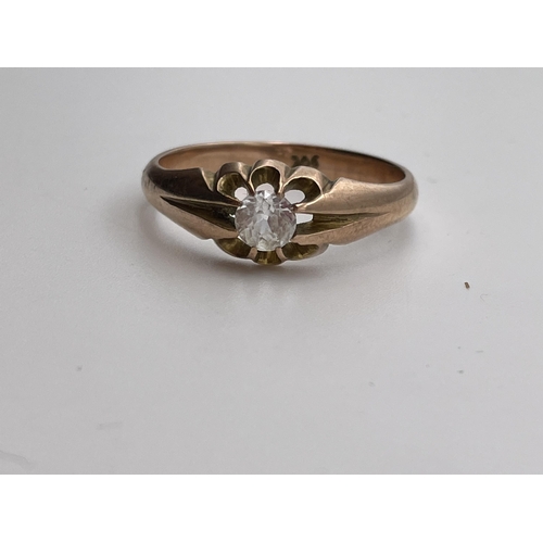 555 - 9CT ROSE GOLD AND DIAMOND SOLITAIRE RING SIZE S/T 4.1G APPROX