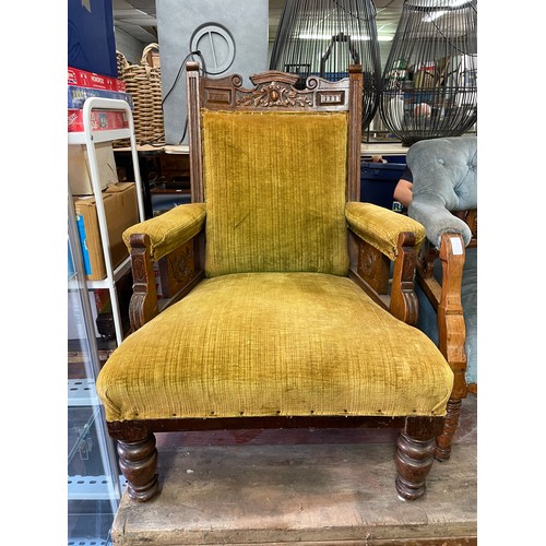 229 - GENTLEMANS EDWARDIAN CARVED OAK FRAMED UPHOLSTERED ARM CHAIR