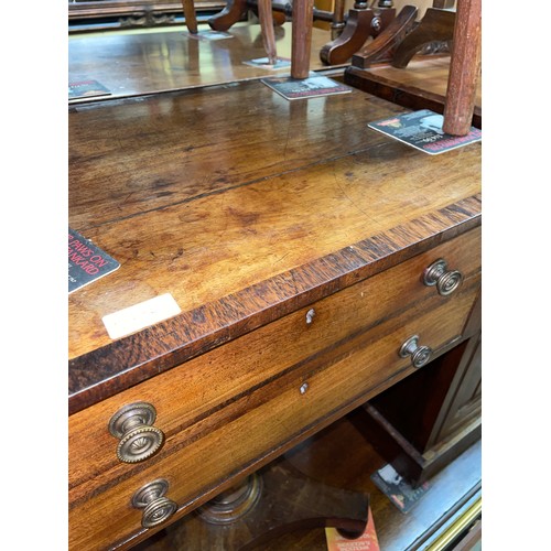 123 - WILLIAM IV MAHOGANY AND ROSEWOOD CROSSBANDED PEDESTAL TABLE ON CONCAVE BASE