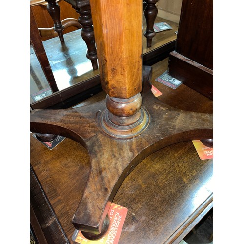 123 - WILLIAM IV MAHOGANY AND ROSEWOOD CROSSBANDED PEDESTAL TABLE ON CONCAVE BASE