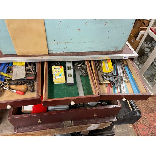 351 - TABLETOP CABINET OF VARIOUS DRAWERS OF TOOLS