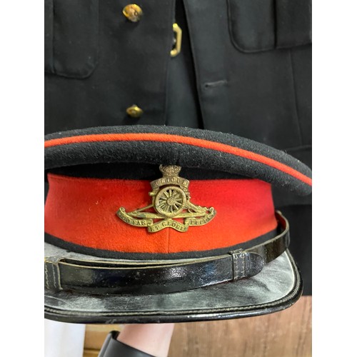 330 - ROYAL ARTILLERY REGIMENTAL DRESS UNIFORM AND CAP