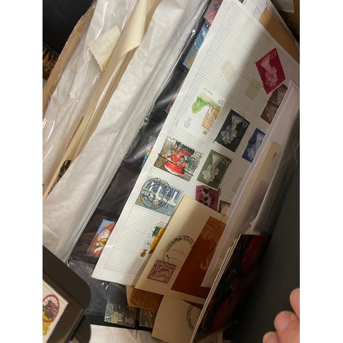 352 - BOX OF LOOSE LEAF PAGES OF WORLD STAMPS AND BAGS OF STAMPS