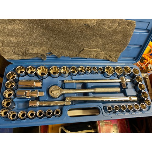 390 - CASED SOCKET DRIVER SET