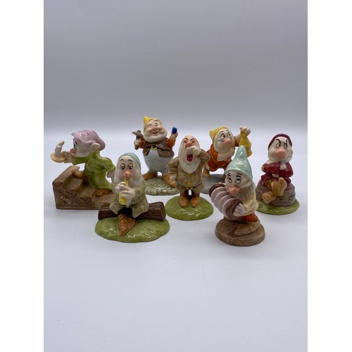 269 - BOXED ROYAL DOULTON SNOW WHITE AND THE SEVEN DWARFS COLLECTION