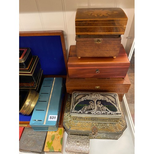 531 - SHELF OF MISCELLANEOUS ENAMEL CASH BOXES, BISCUIT TINS, WOODEN JEWELLERY CASKETS