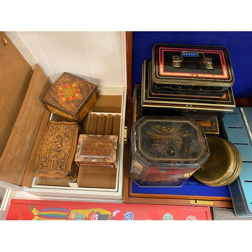 531 - SHELF OF MISCELLANEOUS ENAMEL CASH BOXES, BISCUIT TINS, WOODEN JEWELLERY CASKETS