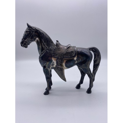 450 - ABBOTWARES METALWARE 1947 HORSE RADIO MASCOT