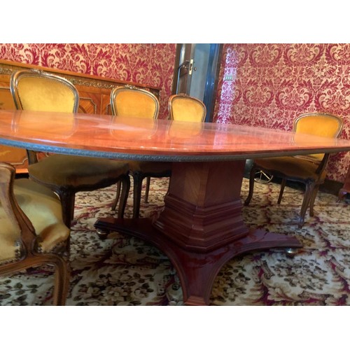 122 - QUALITY 20TH CENTURY KINGWOOD EXTENDING DINING TABLE WITH FLORAL MARQUETRY AND CROSS BANDING ON BIED... 