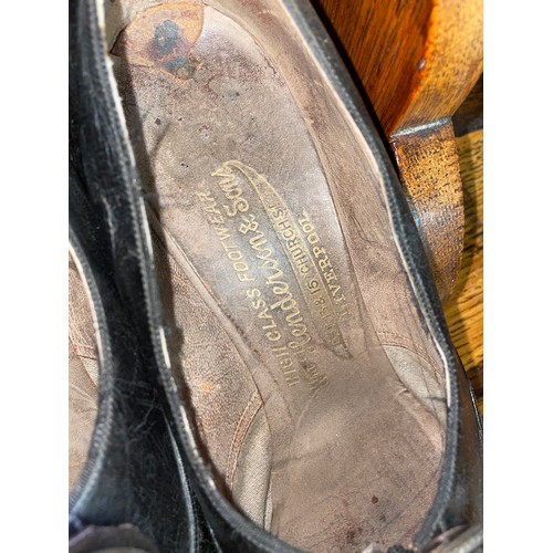 264 - PAIR OF BLACK LEATHER WM HENDERSON & SONS OF LIVERPOOL SHOES WITH ROUND BUCKLES AND PAIR OF PINET OF... 