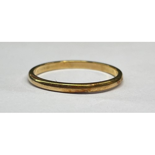 459 - 9CT GOLD WEDDING BAND 1.2G APPROX