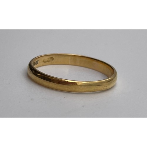 460 - 22CT GOLD WEDDING BAND SIZE L 2G APPROX