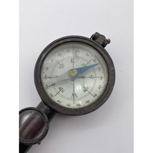 323 - ANTIQUE POCKET COMPASS WITH MIRRORED MAGNIFIER 9cm