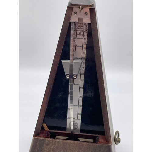 335 - PAQUET FRENCH METRONOME 22cm HIGH