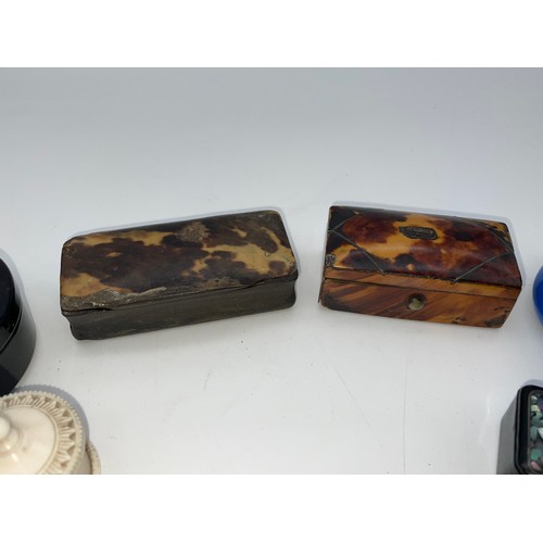 312 - 19TH CENTURY PAPIER MACHE AND TORTOISE SHELL EFFECT SNUFF BOXES, LACQUER BOXES, ENAMEL PILL BOXES