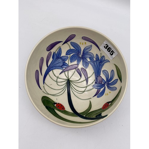 365 - MODERN MOORCROFT 2005 LADYBIRD AGAPANTHUS BOWL 16.5cm