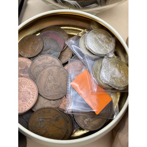 405 - BOX OF PRE DECIMAL GB COINS, COMMEMORATIVE ROYALTY CROWNS, CHURCHILL CROWNS, DIMPLEX GLASS BOTTLE OF... 