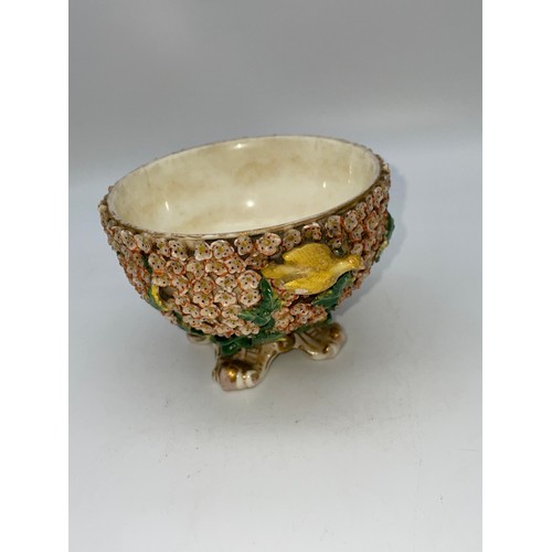 414 - 19TH CENTURY FLORAL ENCRUSTED PEDESTAL BOWL POSSIBLY COALBROOK DALE 6cm