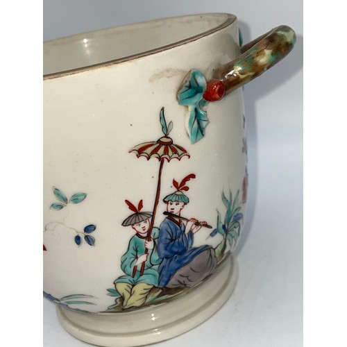 421 - CHINOISERIE DECORATED CACHE POT BEARS MARK RED HUNTING HORN FOR CHANTILLY? POSSIBLY SAMSON 11cm