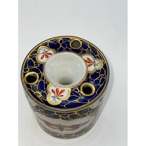 419 - CHAMBERLAINS WORCESTER BLUE AND GILT SCALE CYLINDRICAL INKWELL DECORATED WITH BUTTERFLIES 7cm